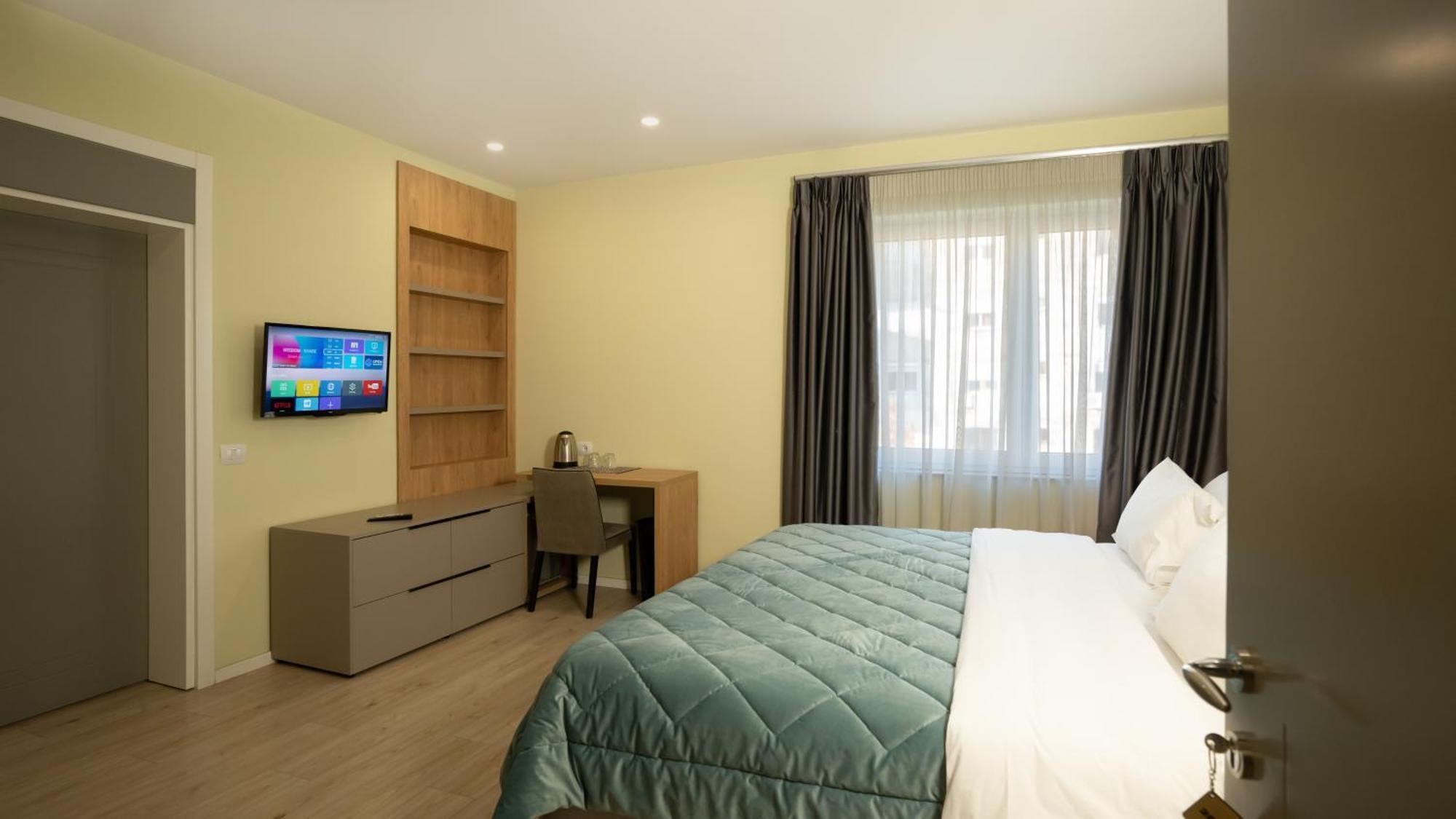F&M Hotel 2 Tiranë Eksteriør bilde